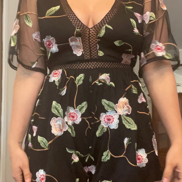 Spring romper - Picture 2 of 3